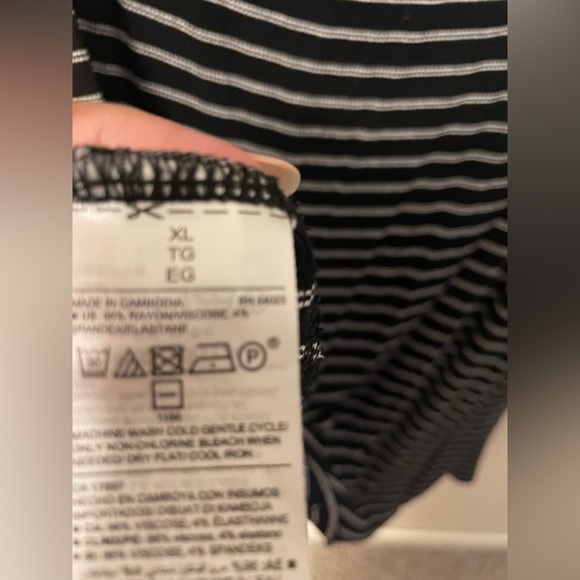 ✨Old Navy striped 👗- Size XL - Picture 5 of 5